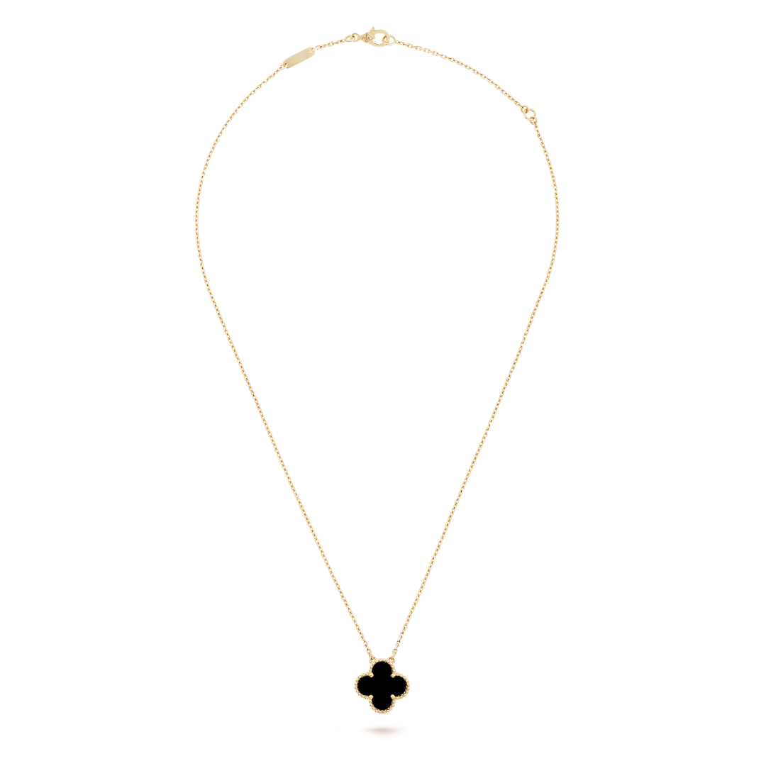 CLOVER Black Pendant Necklace