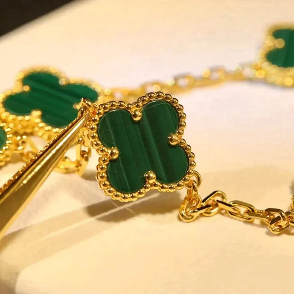 CLOVER 5 MOTIF MALACHITE BRACELET COLLECTION VIP