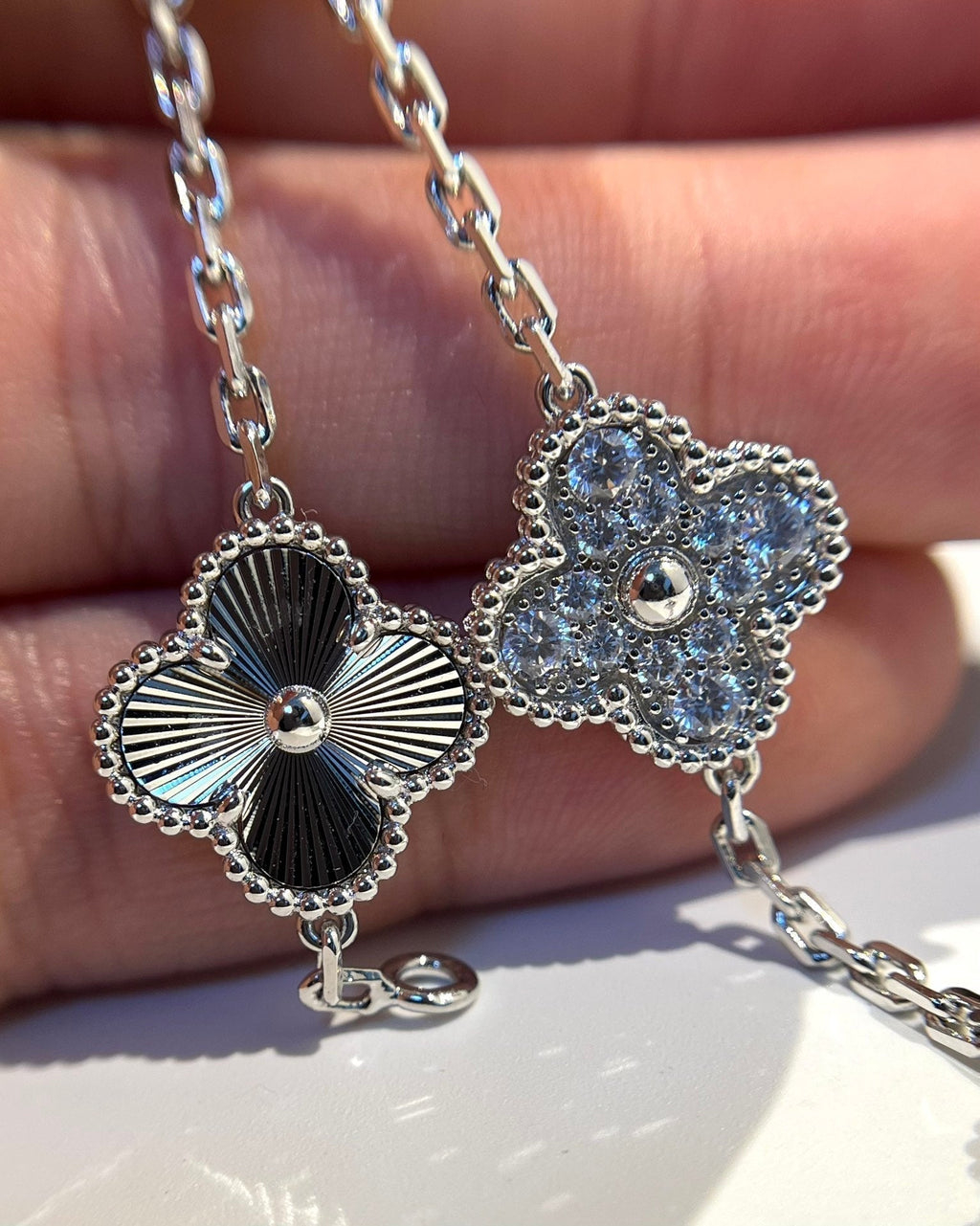 CLOVER 5 MOTIF LASER BRACELET COLLECTION