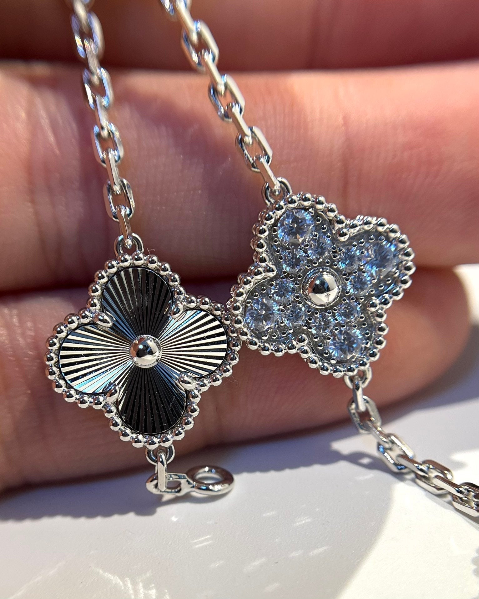 CLOVER 5 MOTIF LASER BRACELET COLLECTION