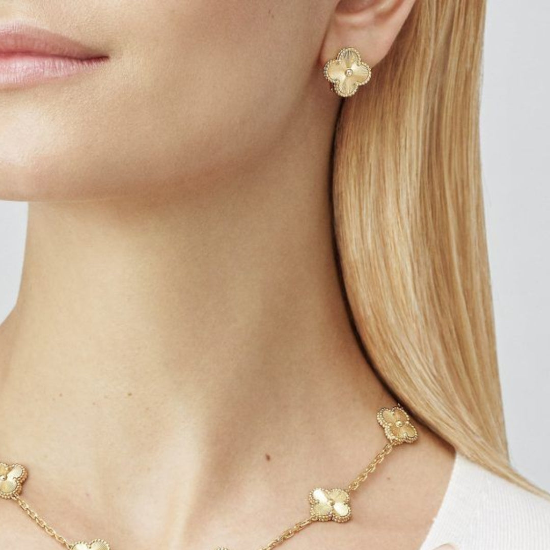 CLOVER Gold Earrings - Elegant Clover Design