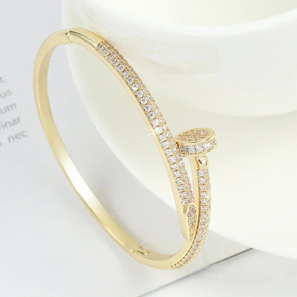 SPIKE | Exquisite Full Diamond Bracelet