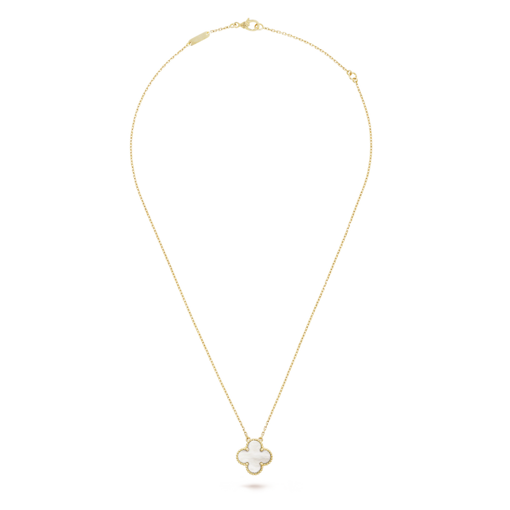 CLOVER White/Gold Necklace – Timeless Elegance for Everyday Style