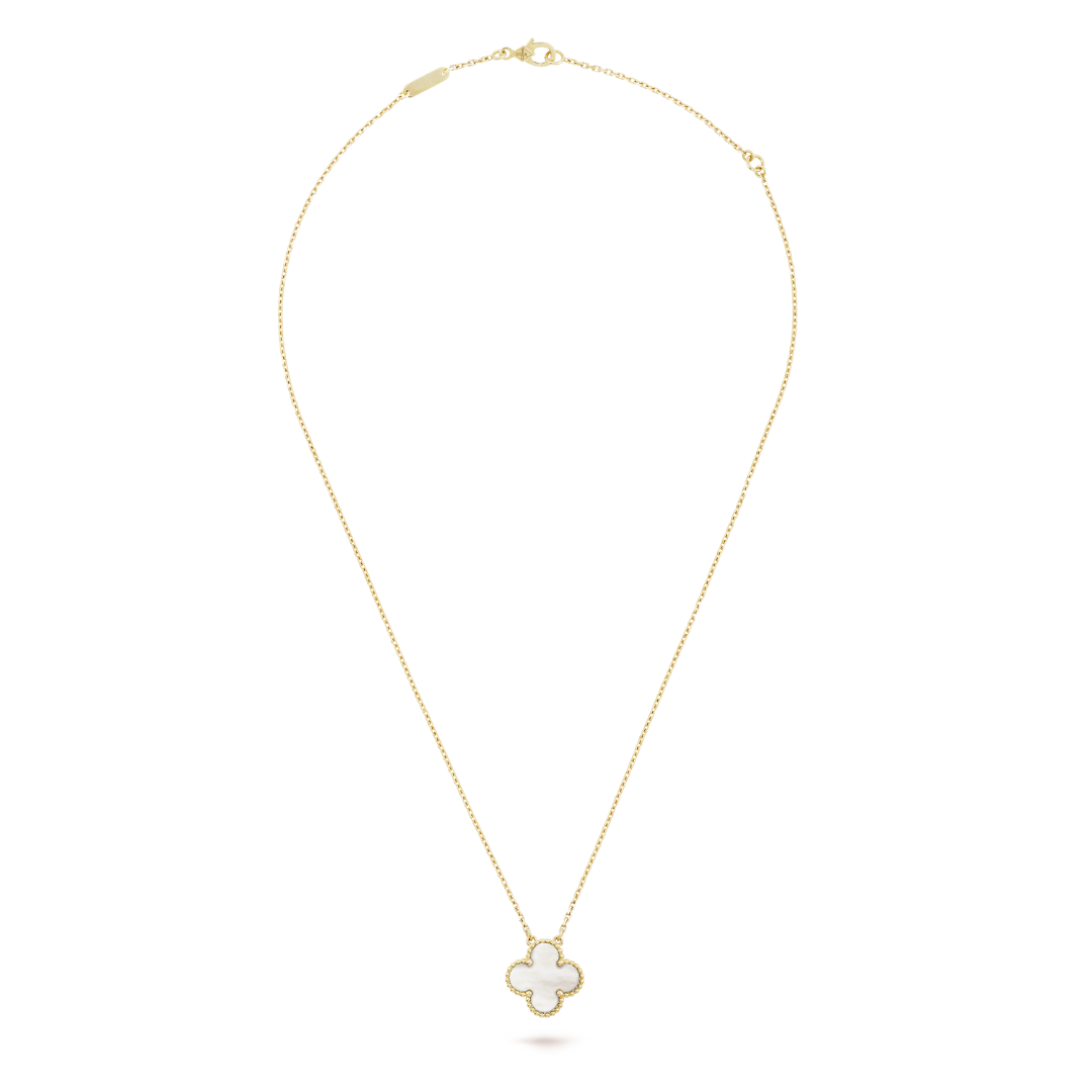 CLOVER White/Gold Necklace – Timeless Elegance for Everyday Style