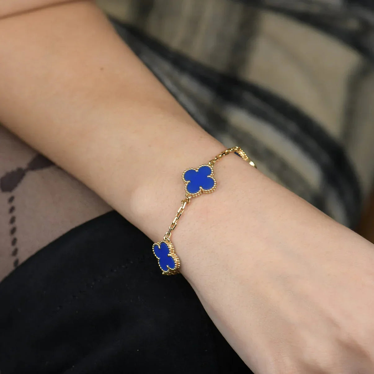 CLOVER 5 MOTIF BLUE AGATE BRACELET COLLECTION