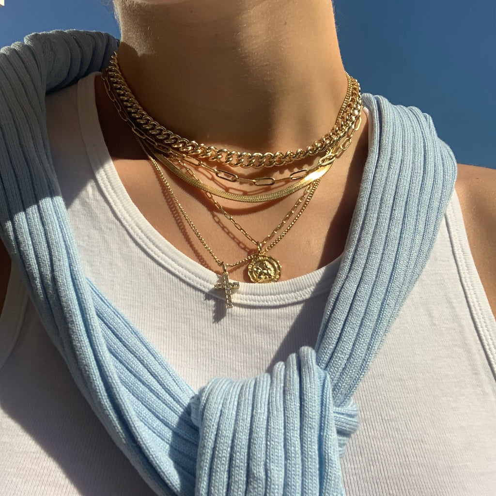 EXCLUSIV | Elegance Cross Necklace – Timeless Charm