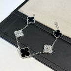 CLOVER 5 MOTIF ONYXS BRACELET COLLECTION