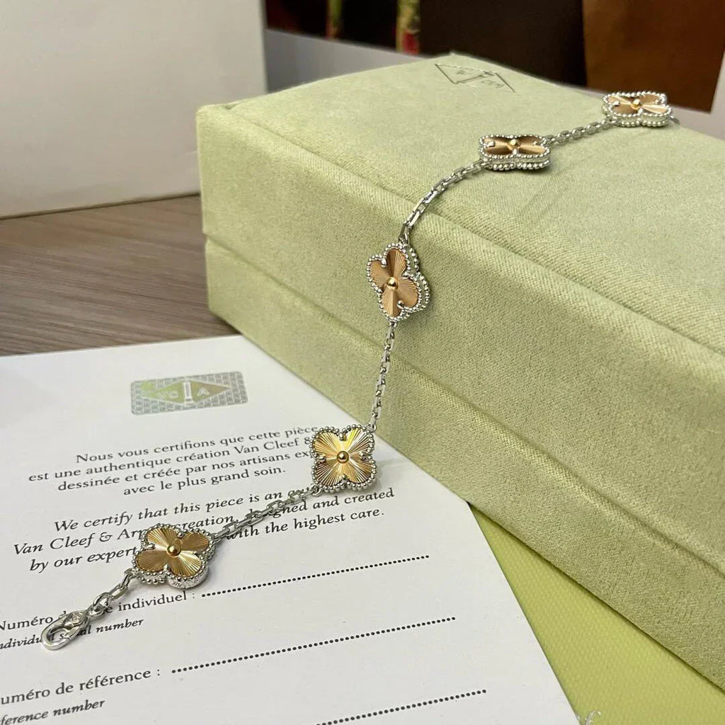 CLOVER 5 MOTIF LASER BRACELET COLLECTION